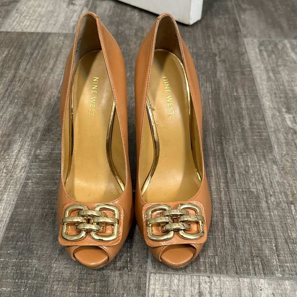 Nine West Nude pumps